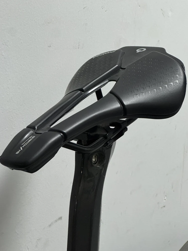 AliExpress NONE Prologo Scratch M5 Road Bike Saddle 250x140 or 250x147mm Rail Tirox and Alloy Steel T2.0 Unisex Comfortable Bicycle Saddles