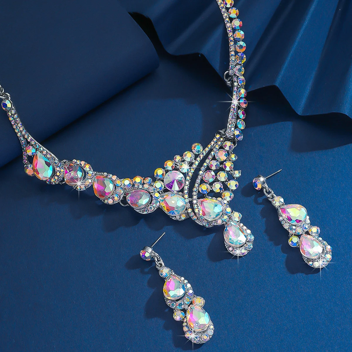 Cross border dazzling gemstone set adorned with diamond necklace, earrings, party and dance party two-piece set