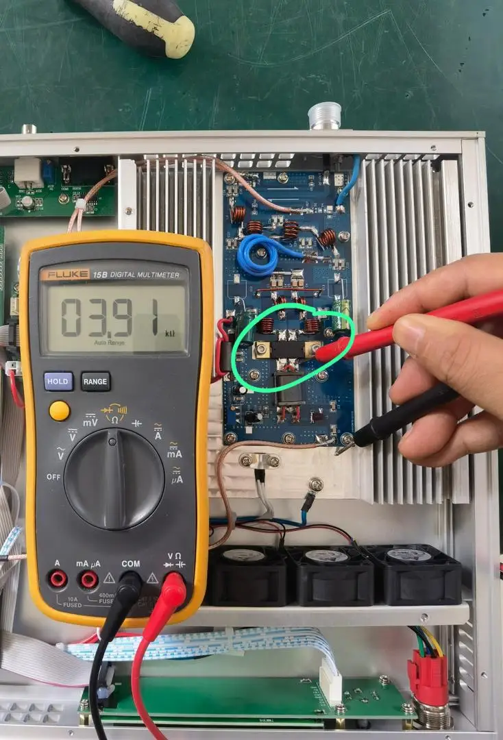 

РадиоДИО-транзисторы RS для FM-передатчика мощностью 100 Вт