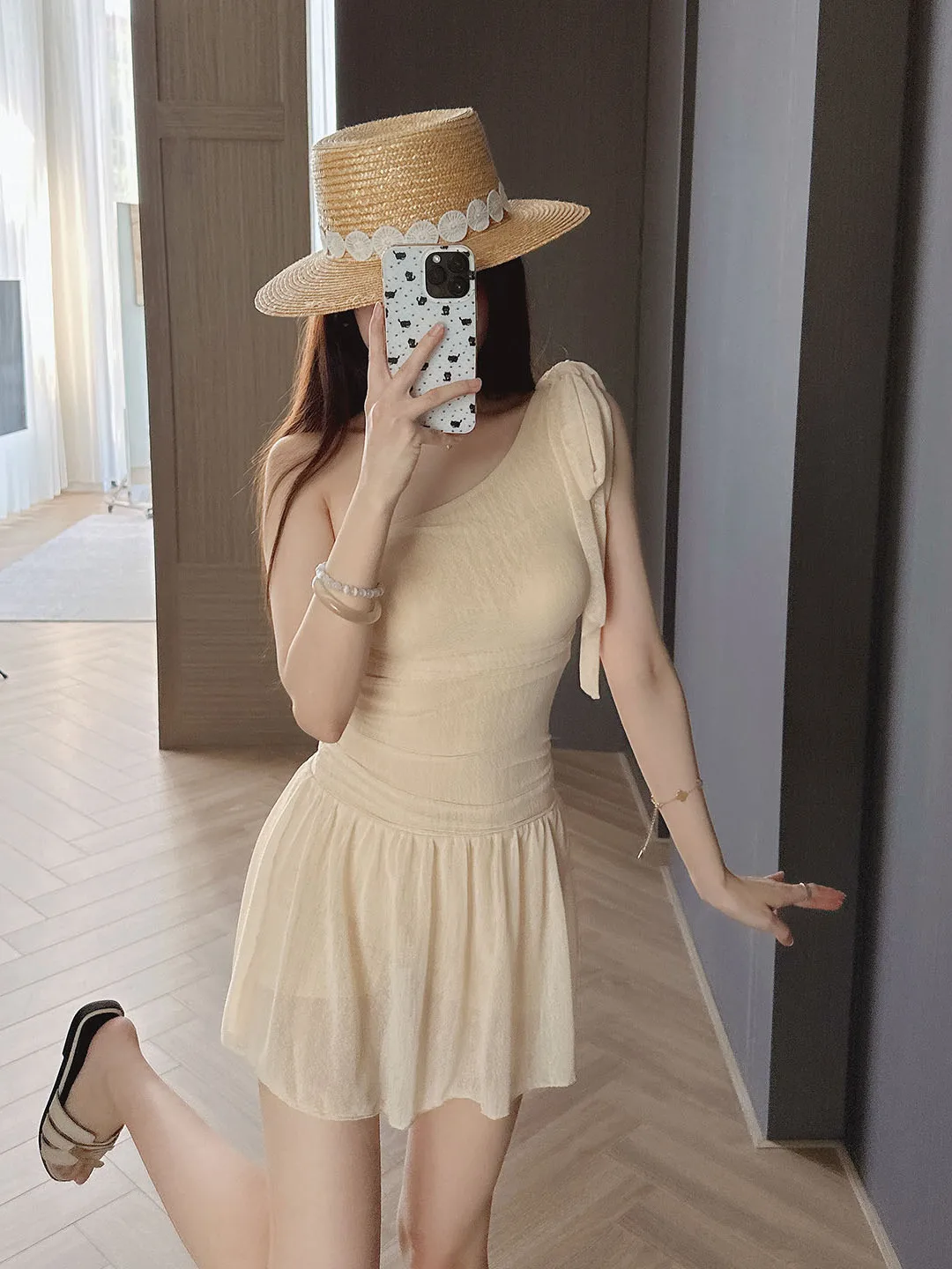 

Unique Beautiful 2026 New Style Conservative Thai Style One-Piece Swimsuit for Women High Elasticity Polyester Spandex Swimwear