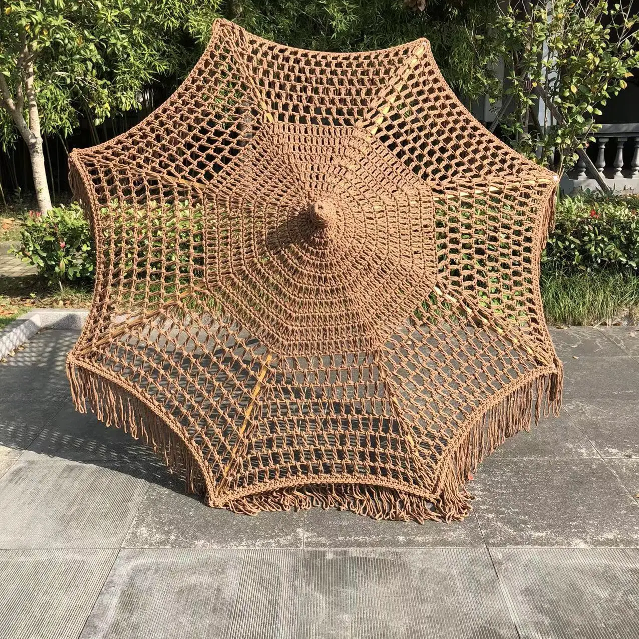 

Outdoor sunshade octagonal vine, woven atmosphere umbrella pillar beach decoration courtyard villa