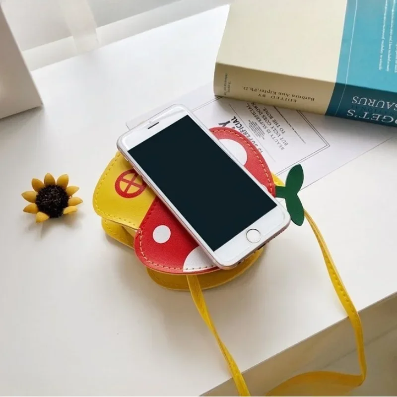 1-8 قطع الكرتون الاطفال حقيبة كروسبودي حقيبة رافعة للفتيات الفطر تصميم الكتف محفظة الأطفال المحفظة عارضة الكورية نمط حمل