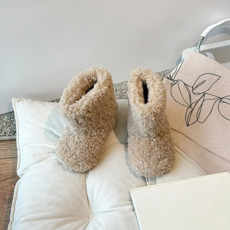 

2025 Winter Toddler Warm Short Boots Girls Lamb Wool Fashion Plush Shoes Fleece-Lined Shoes with Non-Slip Sole