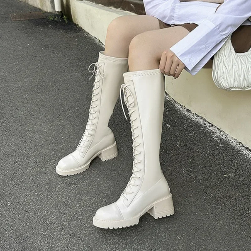 2024 New Womens Low Heel Rider Boots PU Leather Solid Color Fashion Cross Lace Up Designer Thick Bottom Women's Motorcycle Boots