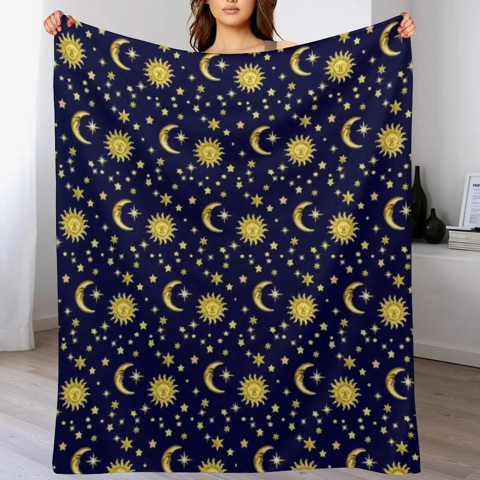 Sun, Moon & Stars Throw Blanket Long Lasting Soft Plush Blanket for Daily Use