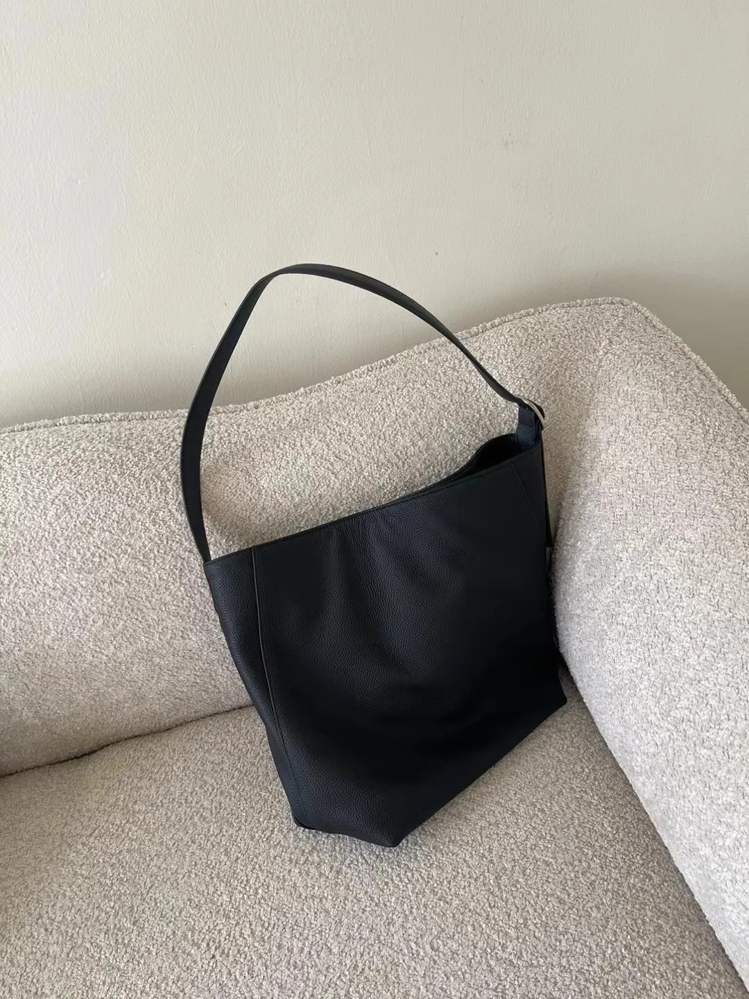 Jenny&Dave Minimalist Casual Top Layer Cowhide Bucket Bag For Commuting Large Capacity Minimalist Fashion Ladies Tote Bag For Wo