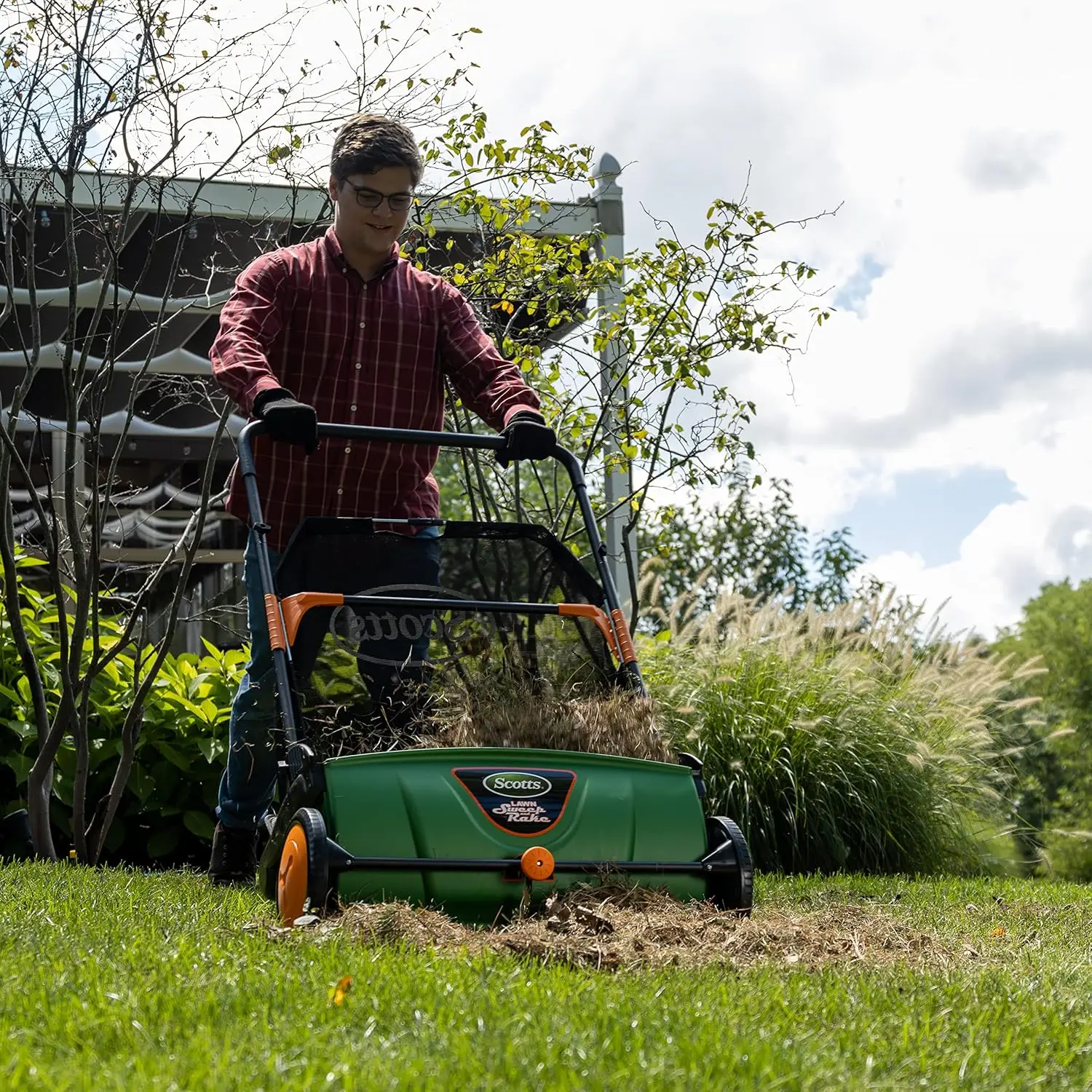 Outdoor Power Tools LSW70026S 26-Inch Push Lawn Sweeper, Black/Green