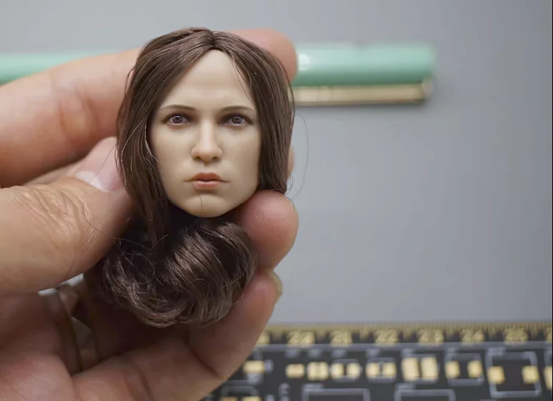 GTtoys 1/6 Female Sodier Hair Transplant Head Sculpt for 12''