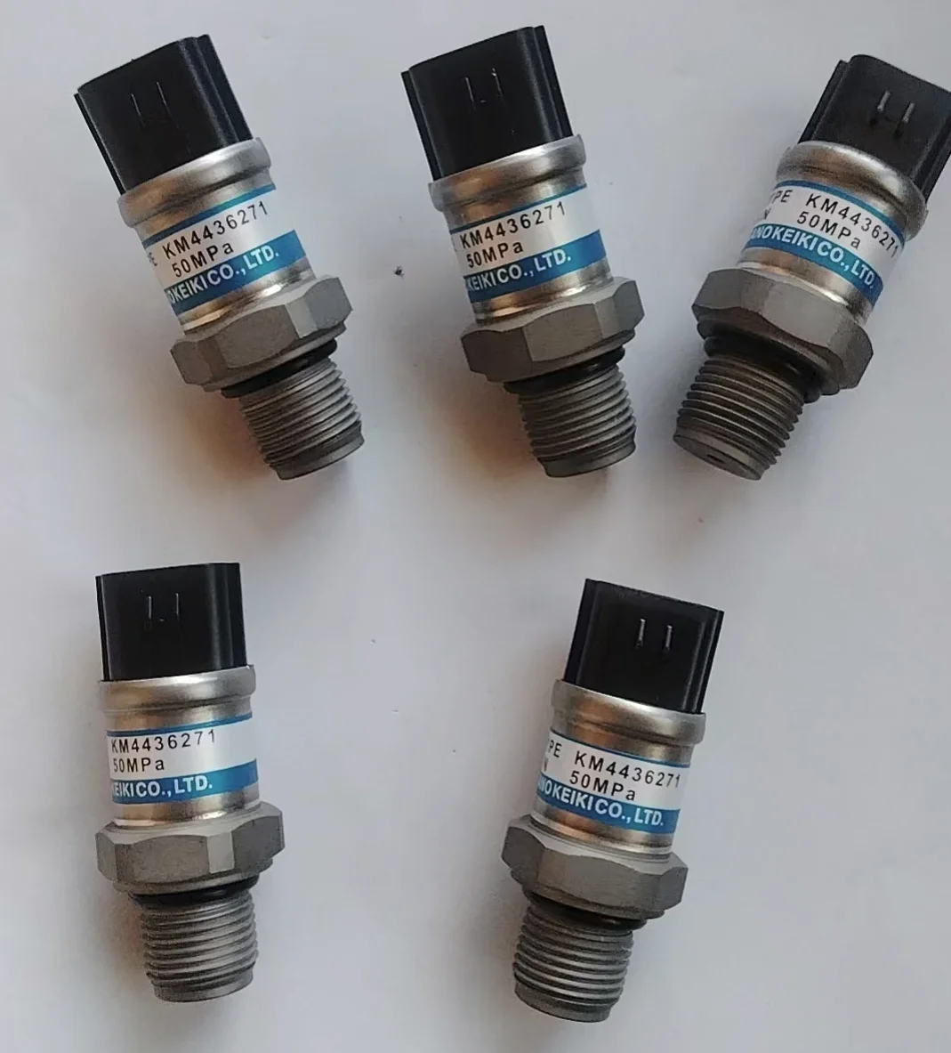 4436271 EX120-2 EX120-3 EX120-5 EX200-2 EX200-3 EX200-5 ZX200 ZX240 Датчик высокого давления 50 МПа для экскаватора Hitachi