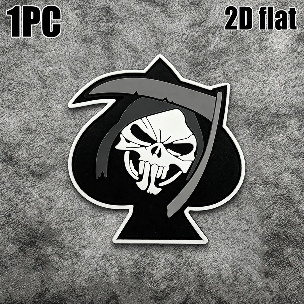 Dark-style black spade skull alien 2D flat PVC material, waterproof and sun-resistant, can be repeatedly attached and removed. Available in 1pc/2pcs/3pcs. Features built-in glow-in-the-dark effect. Optional adhesive patches, comes with a free rough-side tactical vest, functional backpack, and personalized collectible soft rubber badge