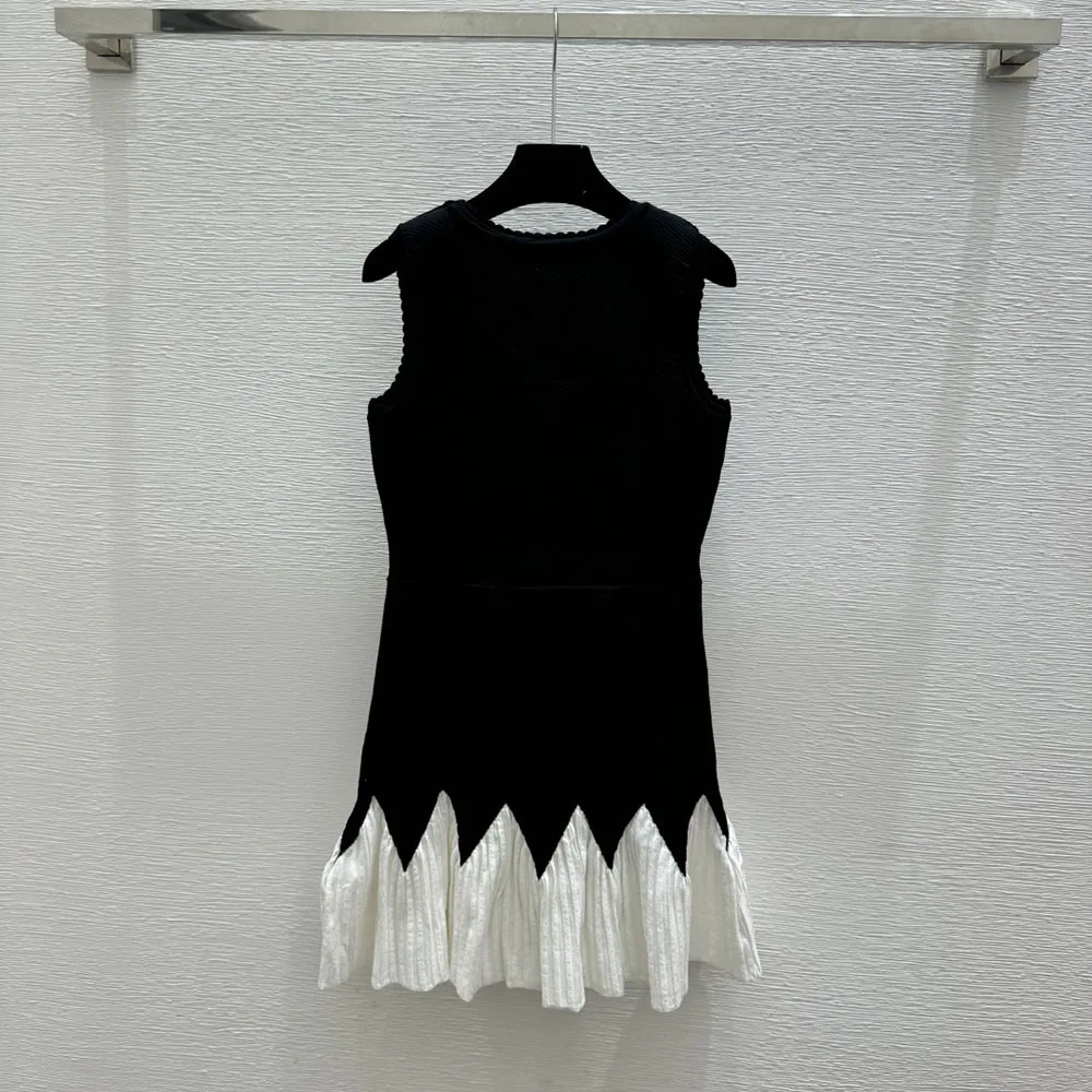

High-quality 2026 new style women's round-neck sleeveless mini dress with pleated skirt, stylish and elegant xy2651285