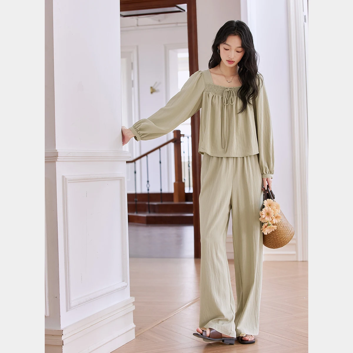 

VIMLY Women Fashion Casual Pants Set 2025 Spring Simple Pleated Vintage Square Neck Top+Wide Leg Pants Two Piece Set A1033