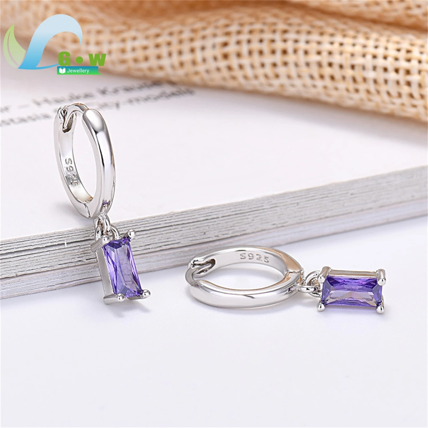 

Прямоугольные серьги-гвоздики из серебра 925 пробы, красочные минималистичные серьги с кубическим цирконием для женщин, модные геометрические ювелирные изделия, подарок, повседневная одежда