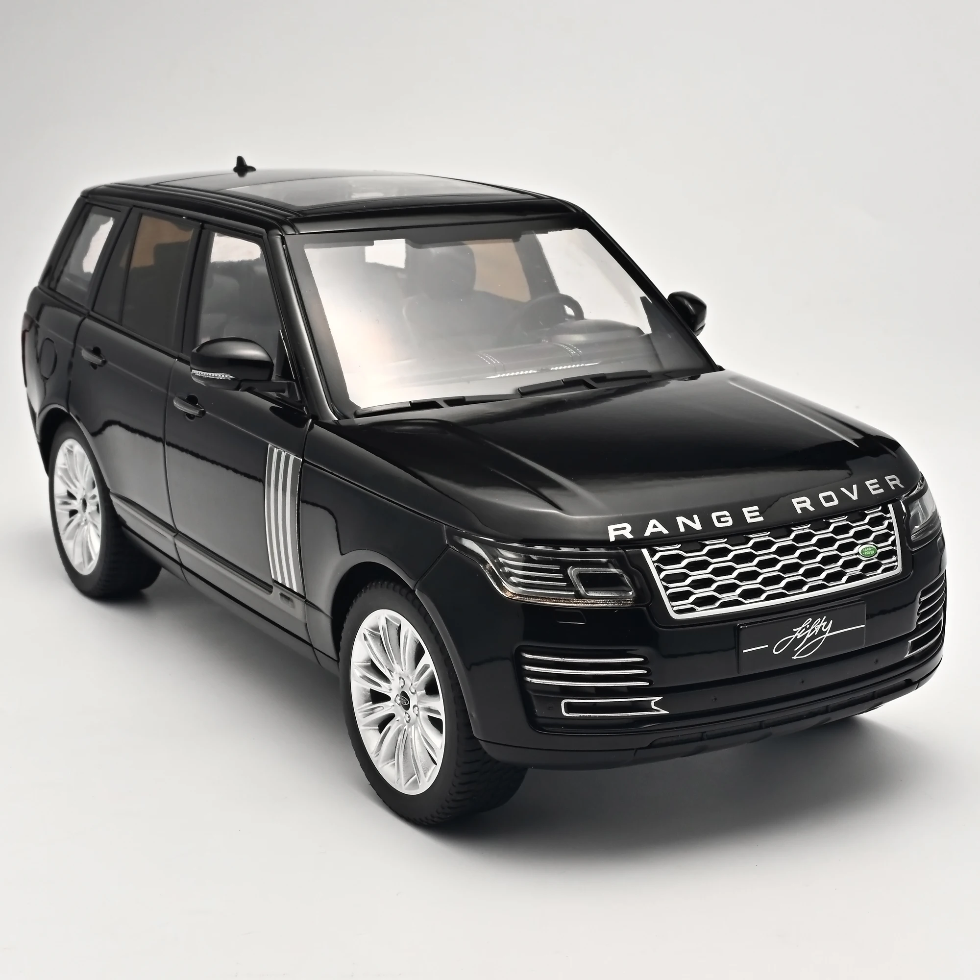 

Large alloy die-cast luxury SUV model car with sound and lighting, front wheels can be steering, adult collectible ornaments