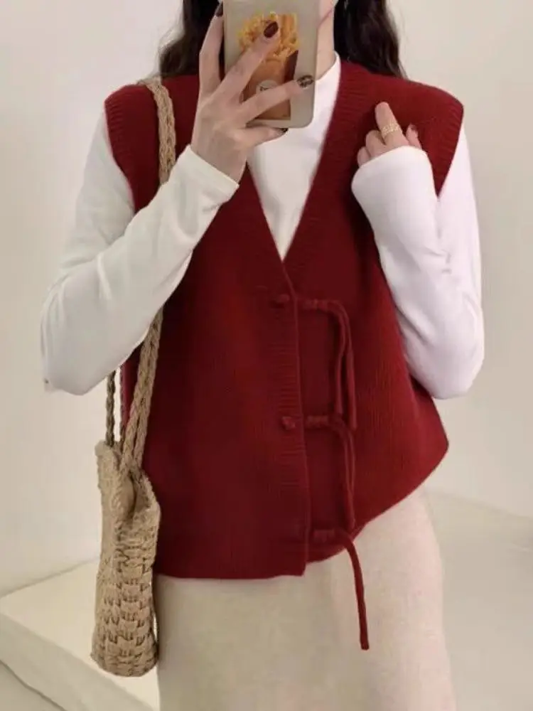 Spring Fashion Knitted V-Neck Single Button Cardigan Women's Jacket Korean Style Embellished with Tassel And Buckle
