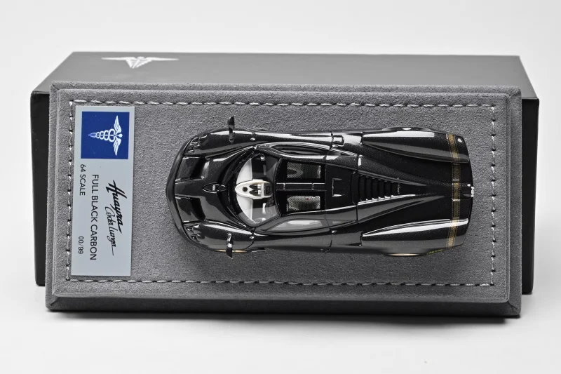 Op voorraad, HERMES 1:64 Hua Ya R lange staart blauwe carbon matte ijsblauwe gepolariseerde groene hars simulatie automodel, decoratie voor volwassenen