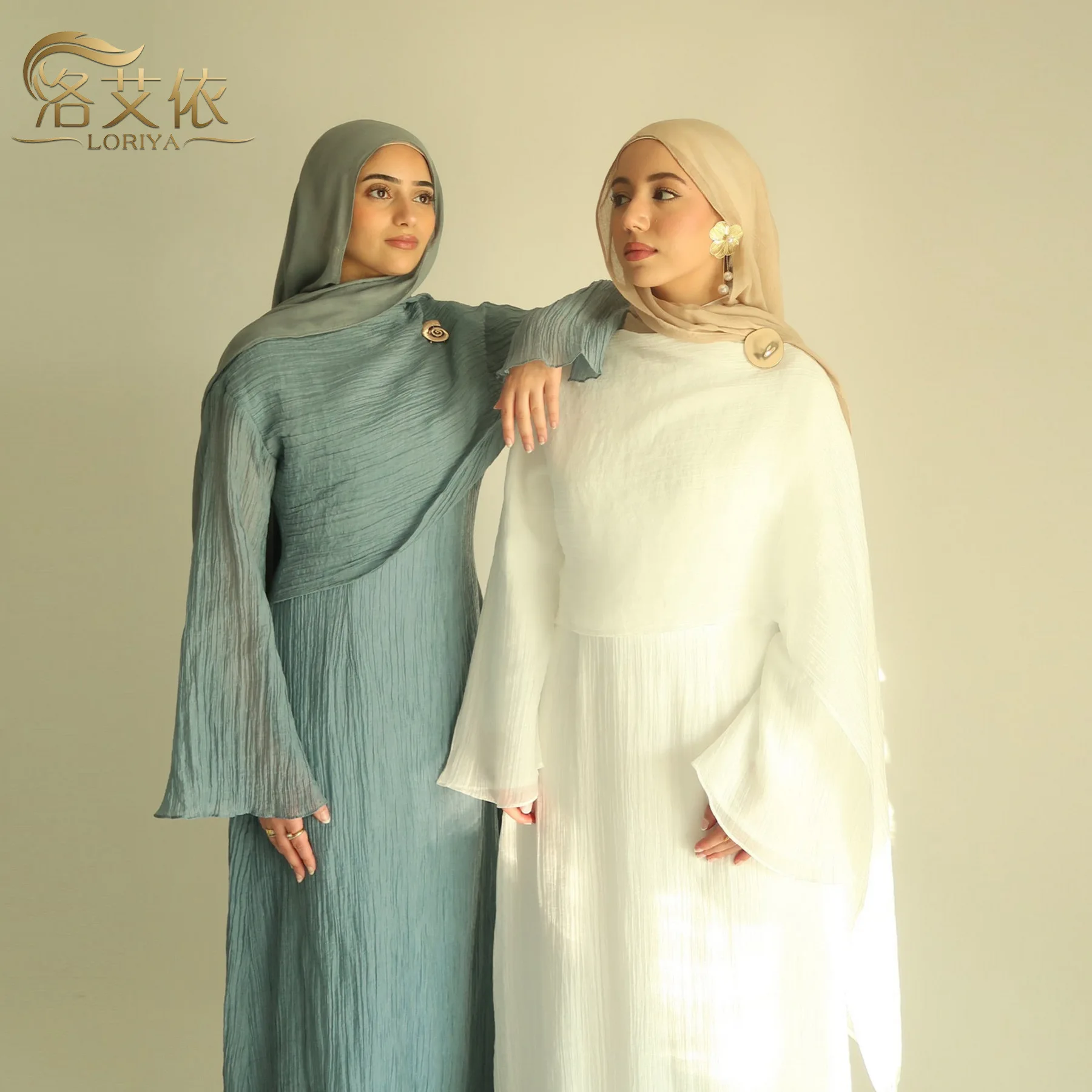 

Ультракомфортное платье с изысканным V-образным вырезом, однотонное, легкое, двухслойное, больших размеров, струящееся.