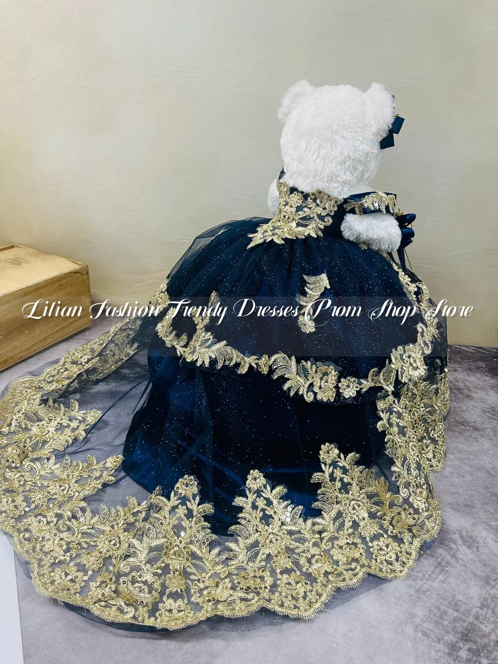 Gemstone Blue Fantasy Quinceanera Teddy Bear Dress 2025 Mexican Strapless Gold Appliqued Ruffle Customised