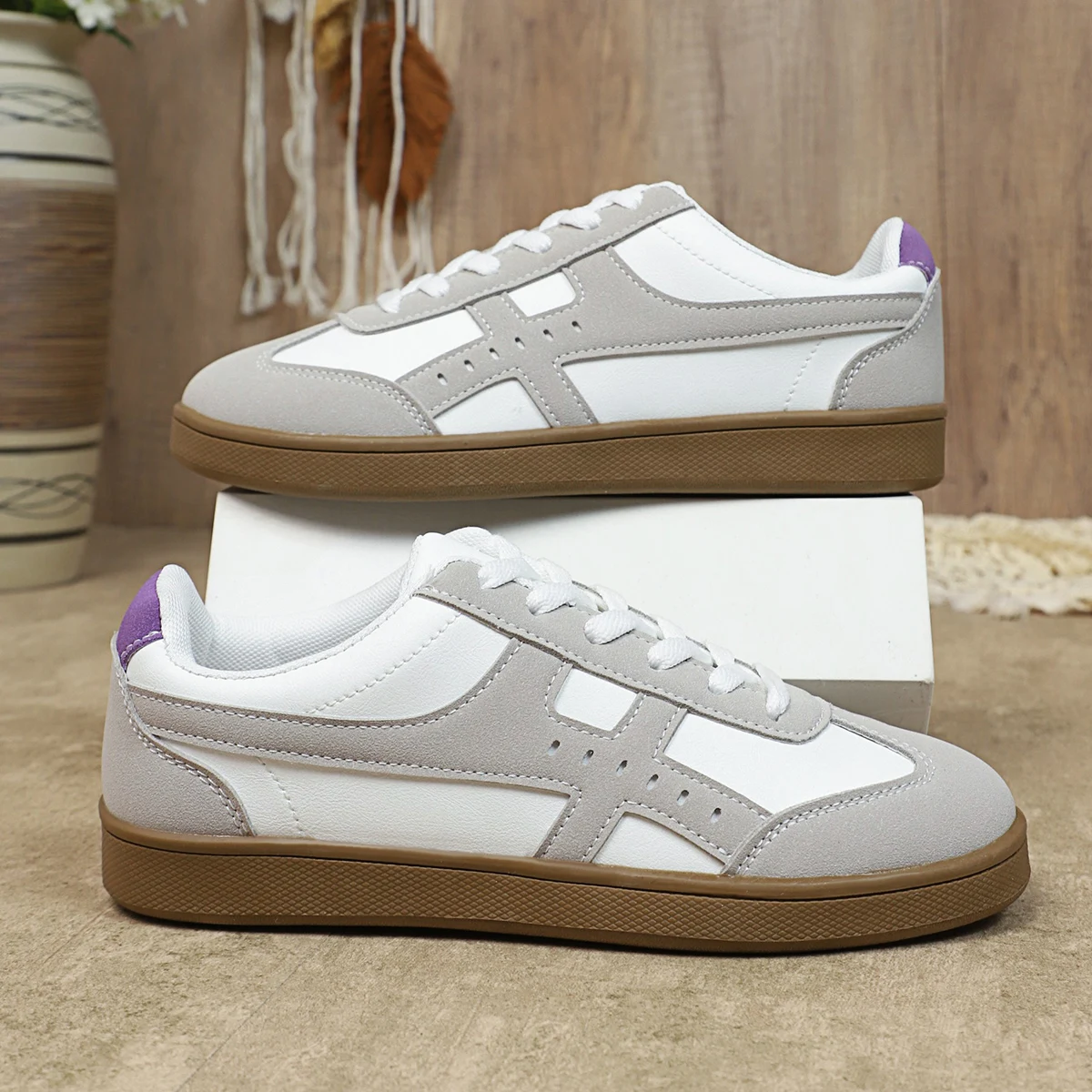 

Женские повседневные кроссовки 2025, уличная удобная обувь на плоской подошве, новая весенняя прогулочная обувь на мягкой подошве, женская модная спортивная обувь с низким берцем