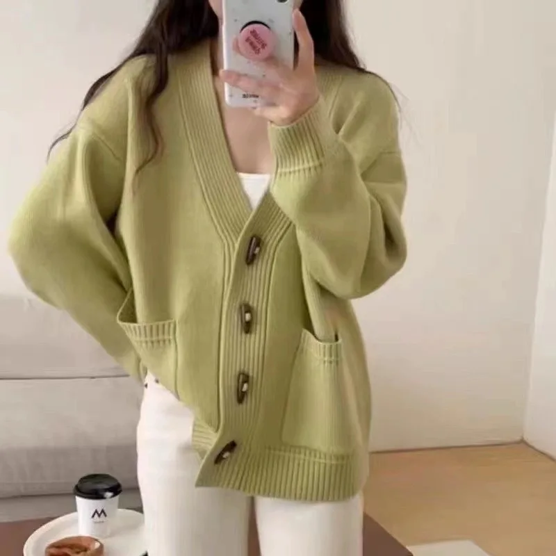 New V-Neck Temperament Small Fragrant Wind Women 2024 Loose Sweater Sweater All Sweater Coat Special Offer Cardigan LX6