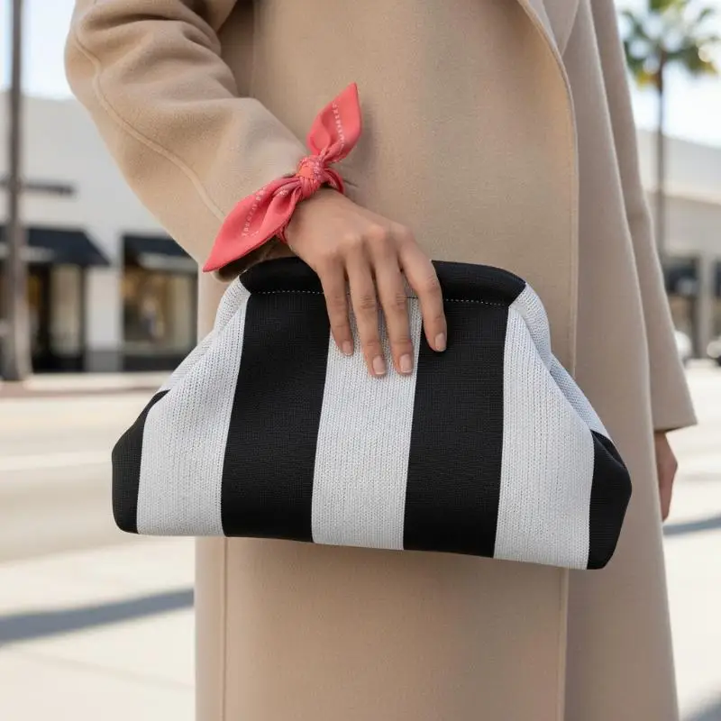 Polyester Cosmetic Clutch Bag Large Capacity Lightweight Breathable Travel Makeup Organizer Girls Daily Use Fashion Accessories