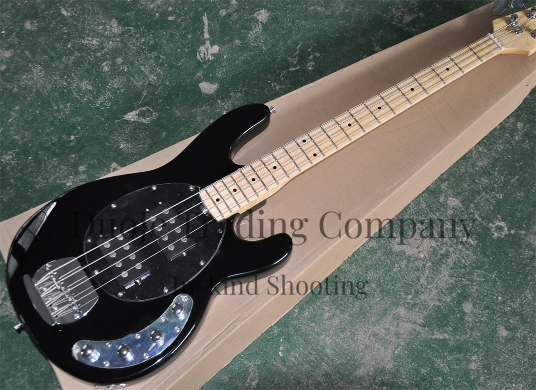 4 string electric bass Black body Ray Guitar Maple fingerboard White board HH pickup can be customized