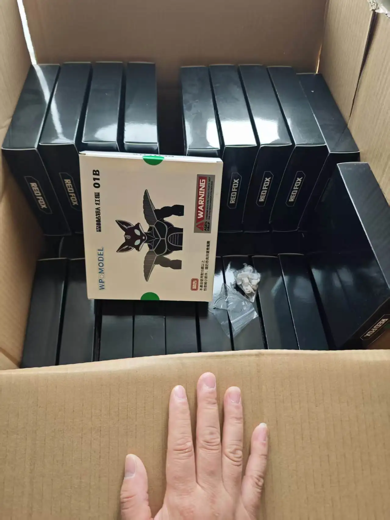 

Китайская коллекционная фигурка SHF Dragon Ball Z: Кинуит Тим Гит, Красная Магма, подарок