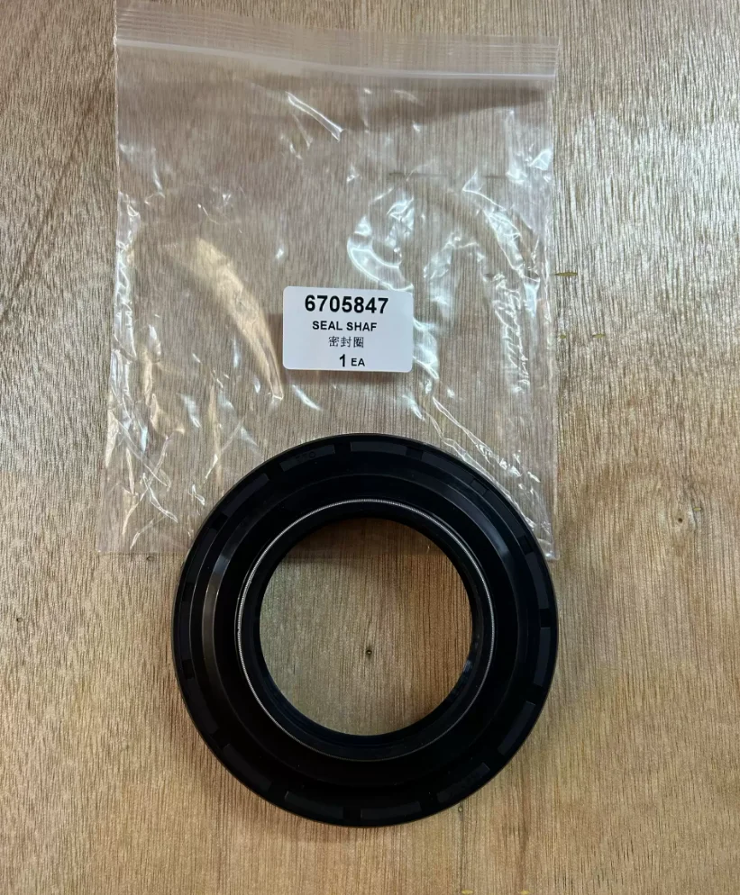 FOR Lynx Walking Motor Oil Seal Seal Ring, Skid Steer Loader Drive Motor Skeleton Oil Seal 6705847