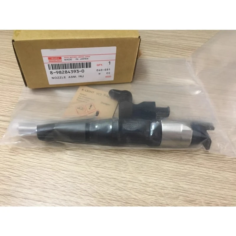 8-98284393-0 fuel injector 8982843930 is suitable for Isuzu 4HK1 engine Hitachi ZX200-3 ZX240-3 excavator accessories