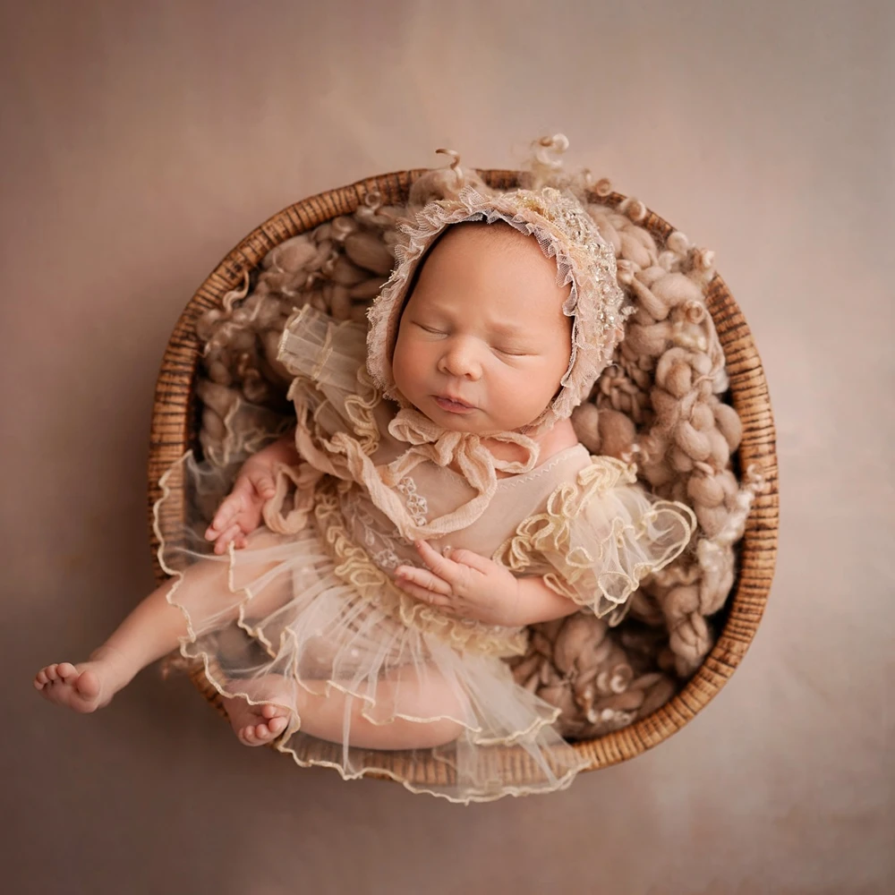 Newborn Photography Props khaki Lace Dress Baby Photo Outfit Vintage Newborn Photoshoot Costume Infant Photo Accessories 0-3 M