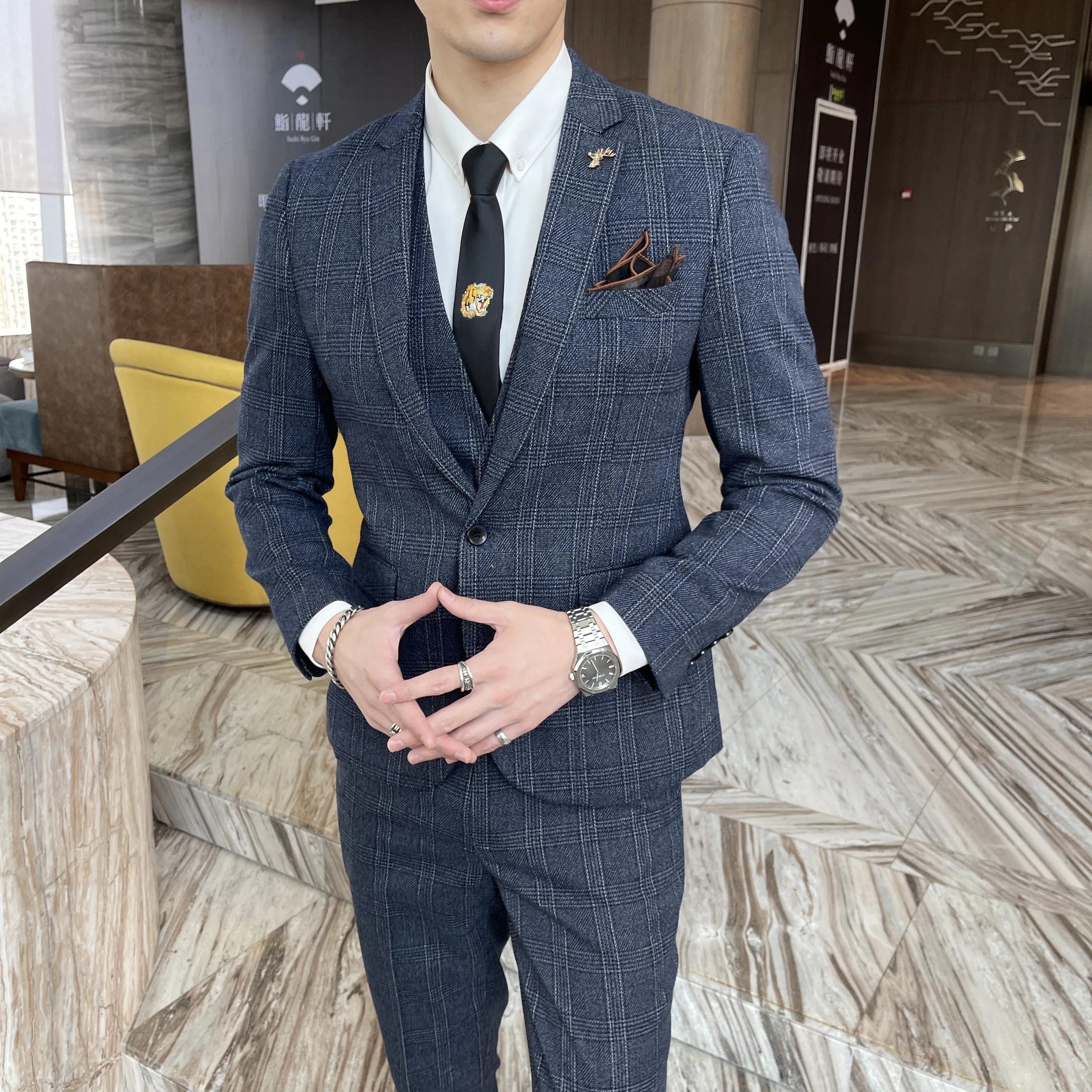 2025 High-end suit fashion with handsome fashion casual business (suit + vest + trousers) men's three-piece set