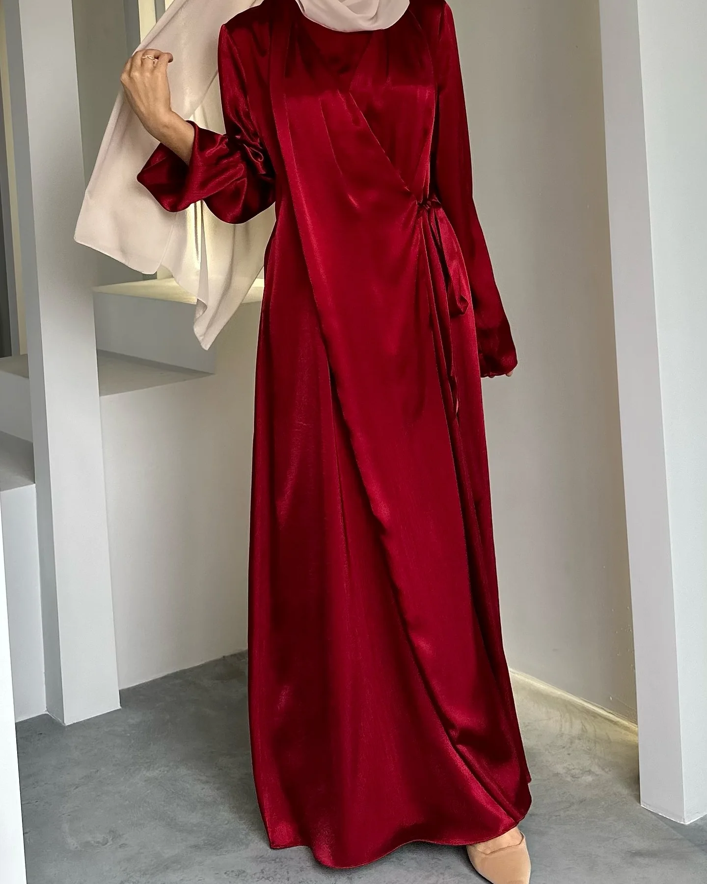 Abiti da sera in raso personalizzati di alta qualità Abito da cocktail formale con maniche lunghe girocollo Occasio speciale su misura