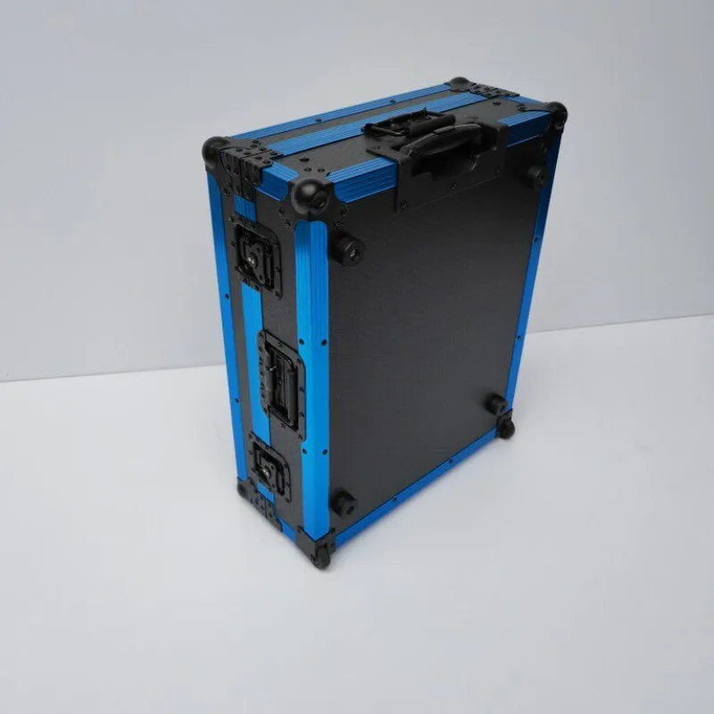 DJM900NSX2 Flight Case with Retractable Handle