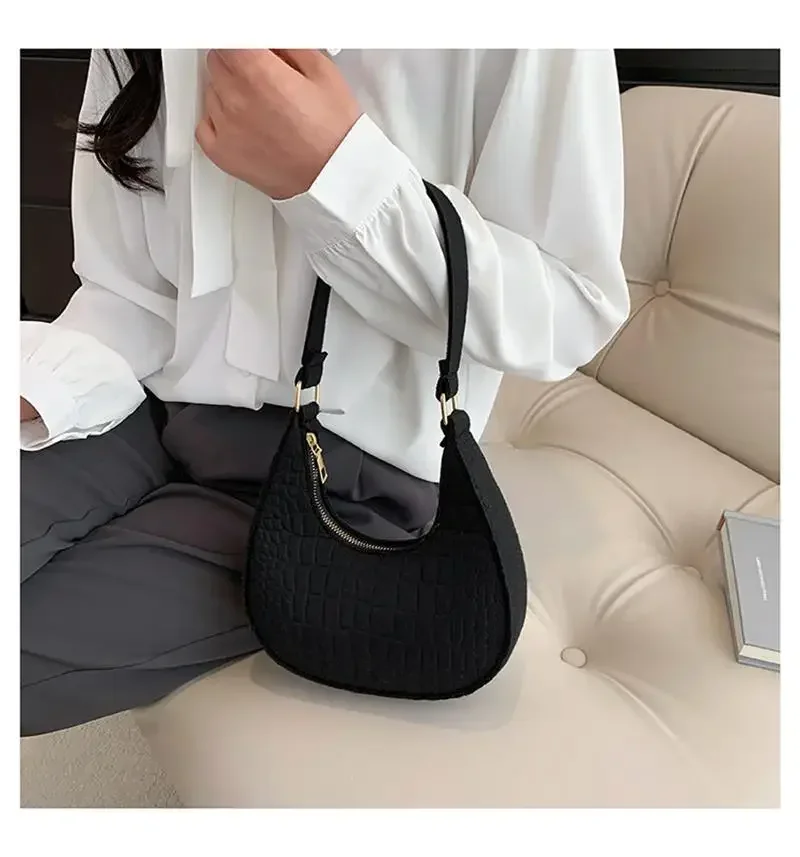 Fashion Women Felt Handbag Bag Designer Exquisite Shoulder Bags Crescent Saddle Bag For Ladies Advanced Armpit Bag