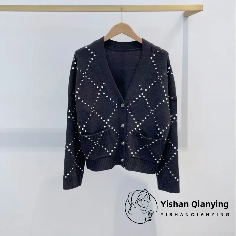 

V-Ne Long Sve Diamond Embellied Knitted Cardigan Women's Faion Outerwear Casual Sle Regular Fit Knitwear