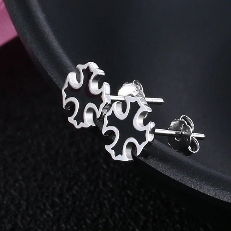 

Модные корейские стильные серьги-гвоздики из стерлингового серебра S925, мужские серьги-гвоздики в стиле панк с черным крестом, гипоаллергенные женские ювелирные аксессуары