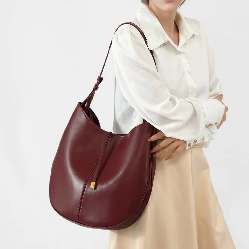 

Spring new women's fashionable one-shoulder large bucket bag same style designer large capacity armpit semi-independent bucket b