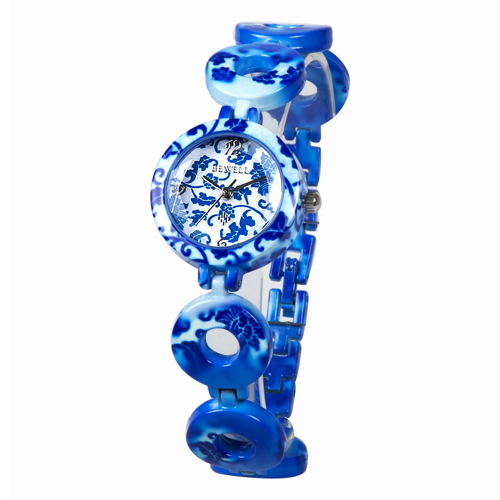 Ladies Alloy Baked Paint Quartz Watch Bracelet Fashion Jewelry Timepiece Accessory