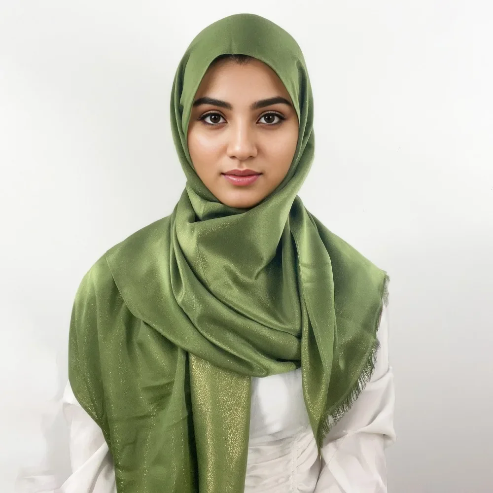 イスラム教徒の女性のためのプレミアムサテンクリンクルヒジャーブ、シフォンショール、プレーンヒジャーブ、イスラムターバン、プリーツスカーフ、ラマダン、ホット