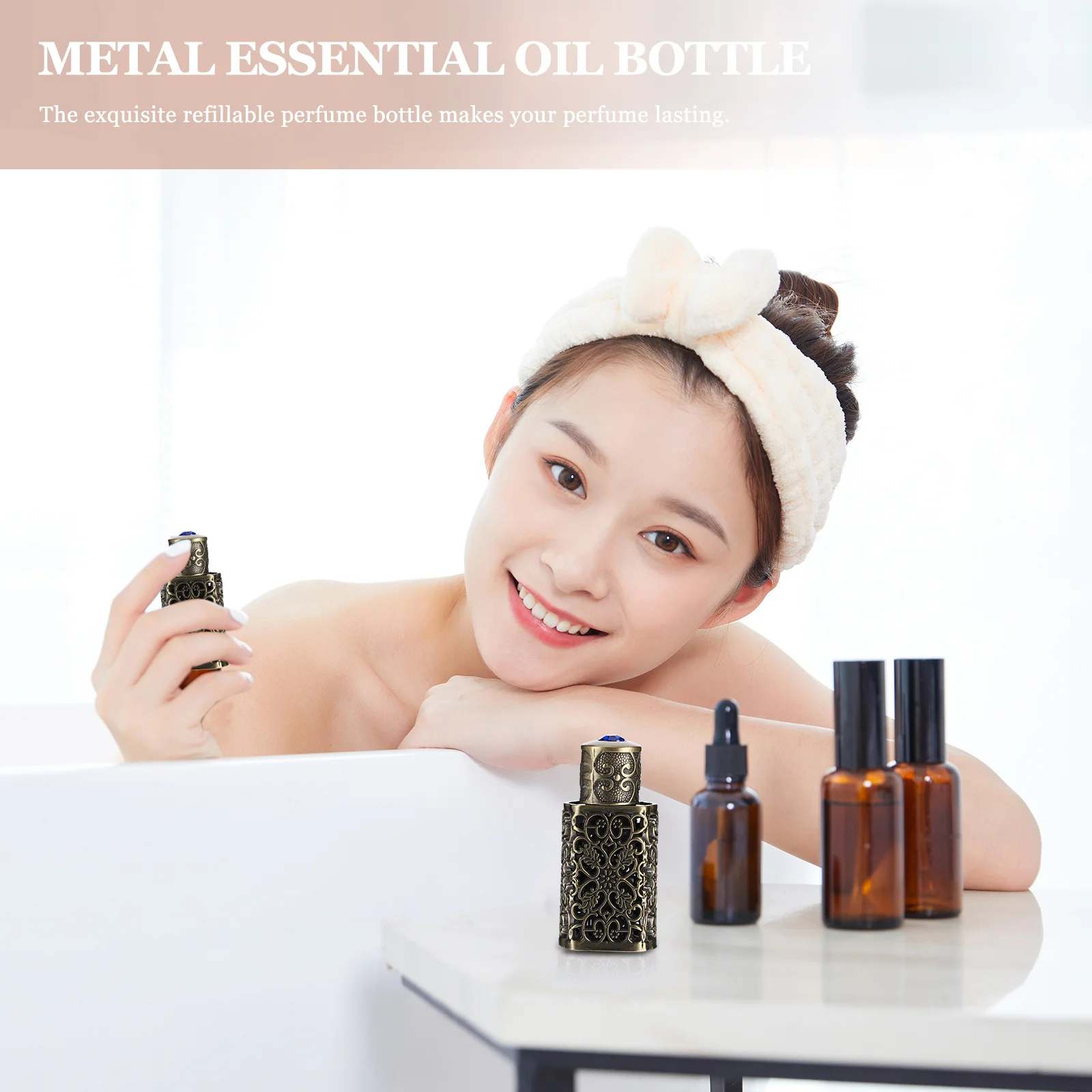 

3Ml Exquisite Hollow Flower Engraving Perfume Bottle Essential Oil Travel Spray Dispenser Metal Glass Leakproof