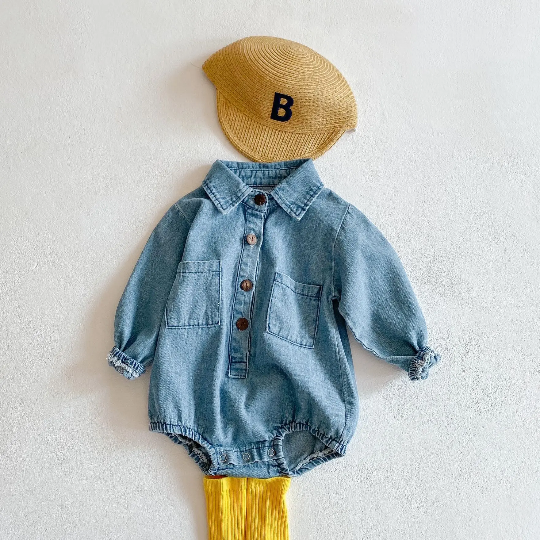 

2024 Spring Baby Girl Jumpsuit Autimn Cowboy Long Sleeve Romperes Triangle Crawler Newborn Baby Clothes