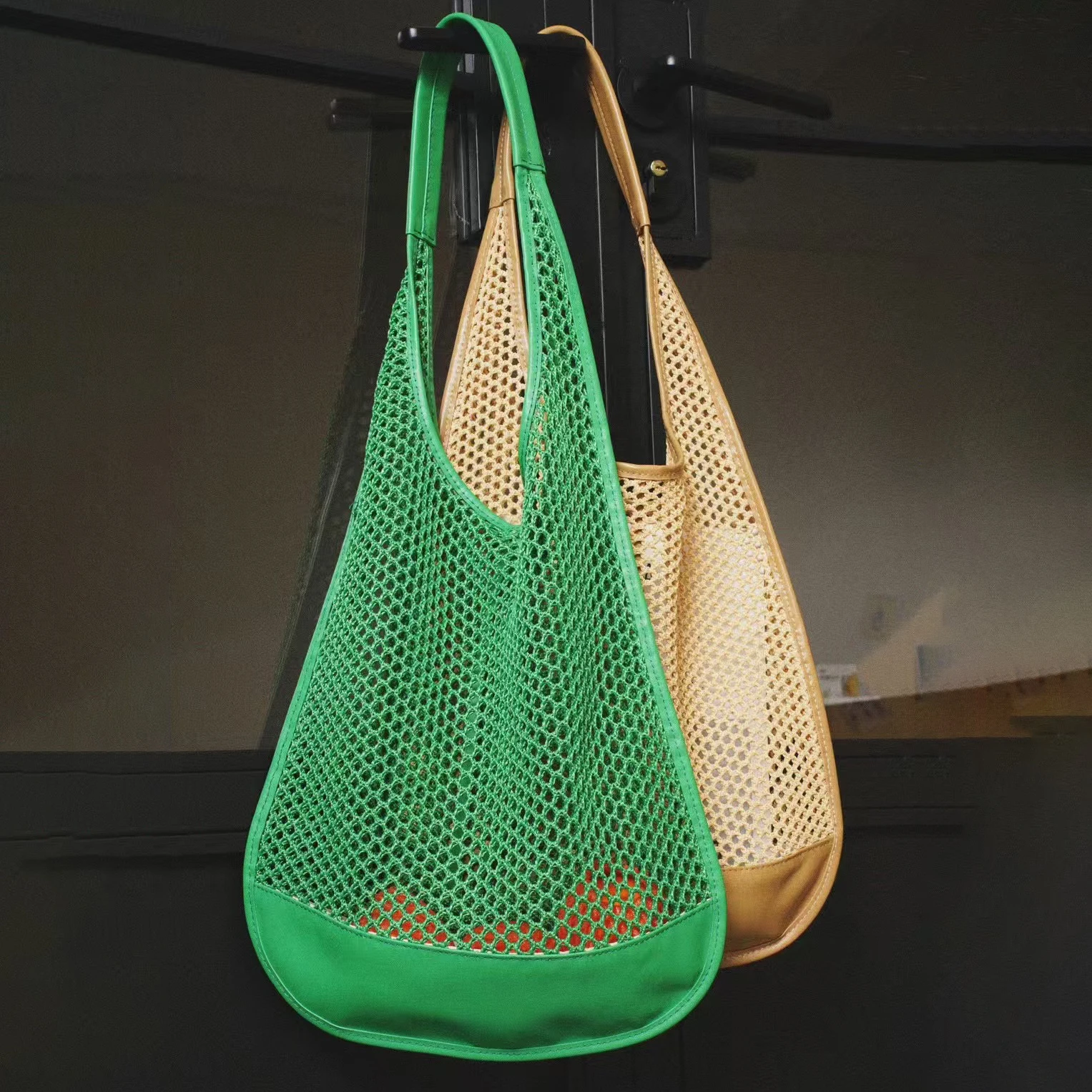 

Net bag woven bag 2025 summer new niche design hollow vacation beach bag large capacity ins fashion ladies handbag shoulder bag