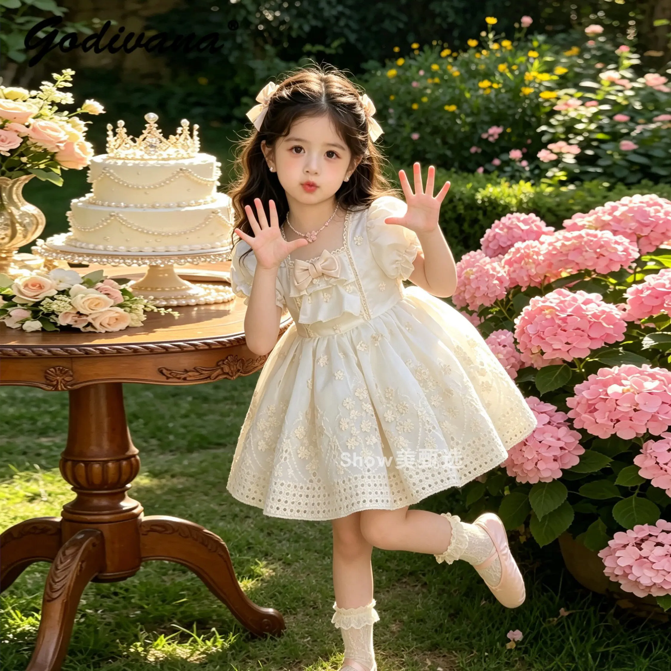 2026 Summer New Baby Girl High End French Lolita Princess Dress Childrens Bubble Sleeve Lace Trim Bow Heavy Embroidery Ball Gown