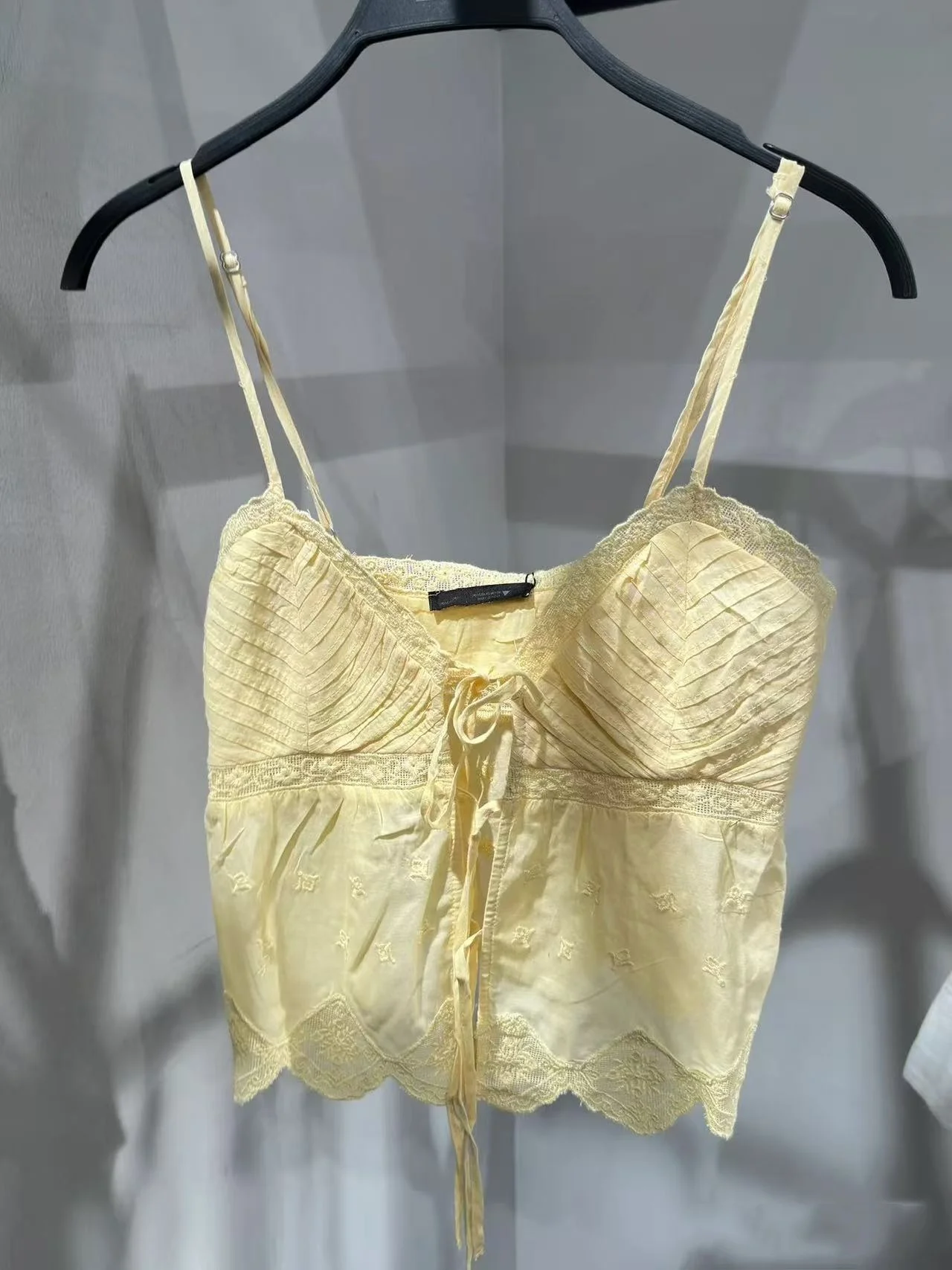 

Summer 2025 Women's Slim Fit Cotton Embroidered Strap V-Ne Tank Top Faionable Trendy Vest Top Polyester Fiber Regular Thi...