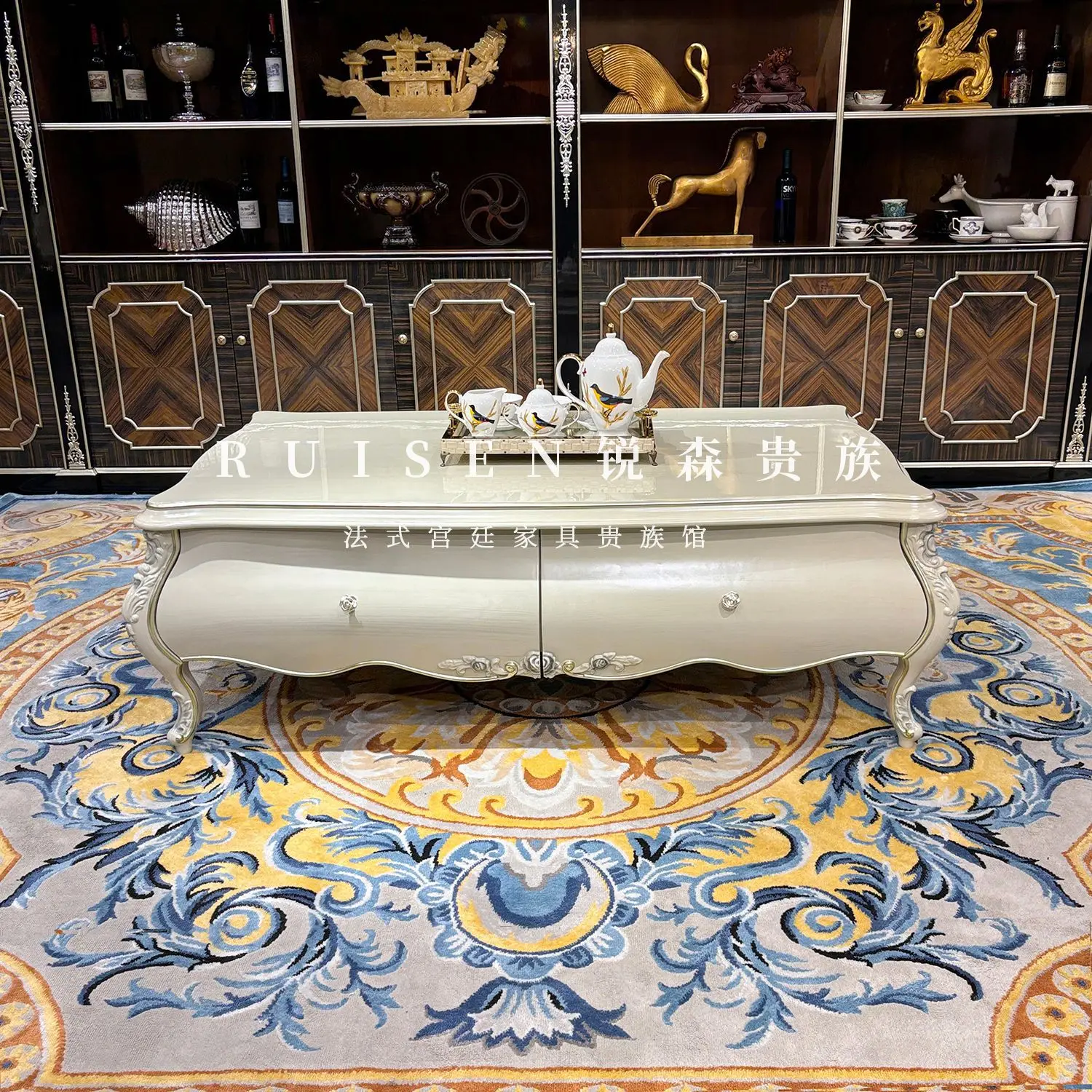 Coffee Table Solid Wood Retro Light Luxury for Living Room for Small Apartment Sturdy Construction, Living Room Center Table