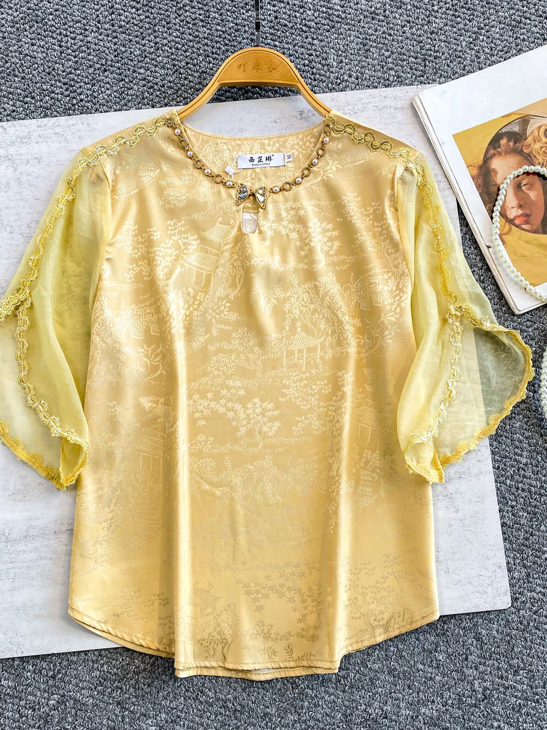 تي شيرت ريترو كورت Sle مستدير Ne تي شيرت نسائي عالي الجودة من الساتان المطرز المرقعة Me خمسة أرباع Sve Top Ele Feeling