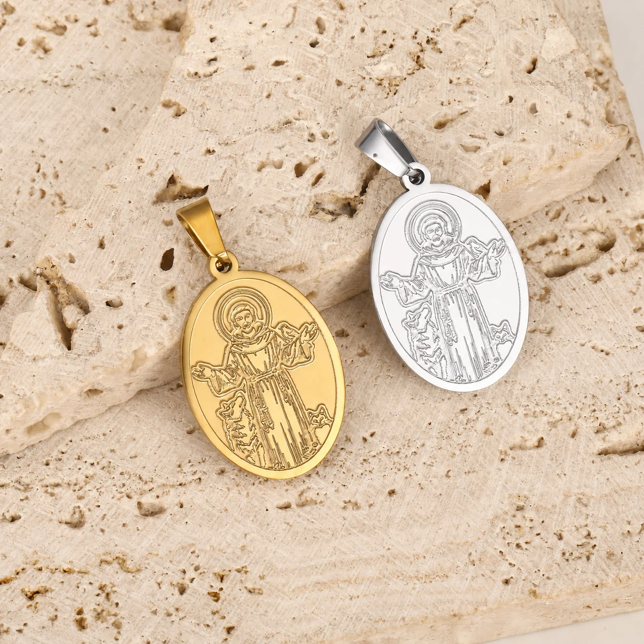 Oval Virgin Mary/St.Michael/St - đánh giá và giá Jewelry Making Michaels