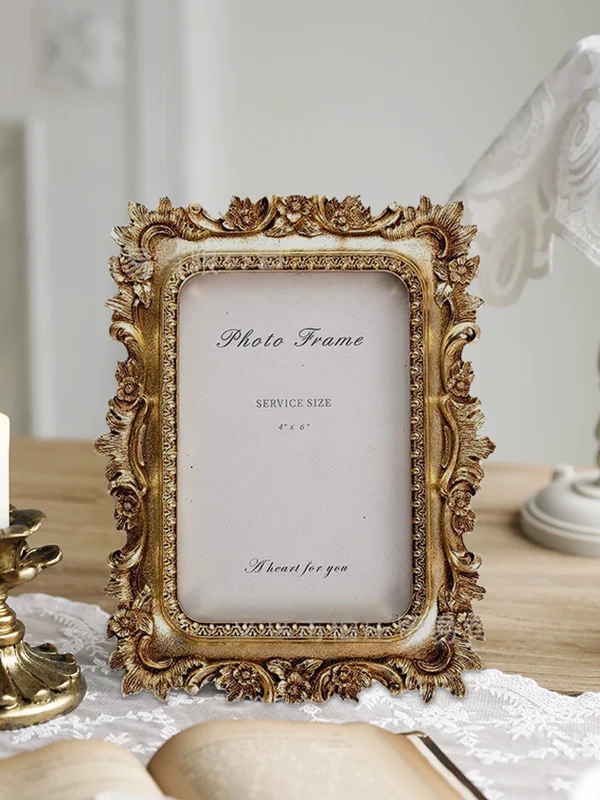 

Nordic Style 6-Inch Gold-Frame Photo Album Display Stand for Living Room And Bedside Decoration High-End Sensation Resin Mate...