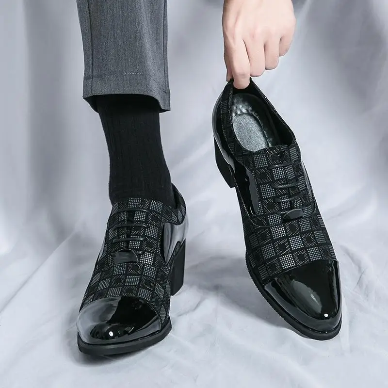 Zapatos de cuero de fondo suave para hombres, ropa Formal de negocios, zapatos de boda de estilo británico, estudiante joven, Casual, negro