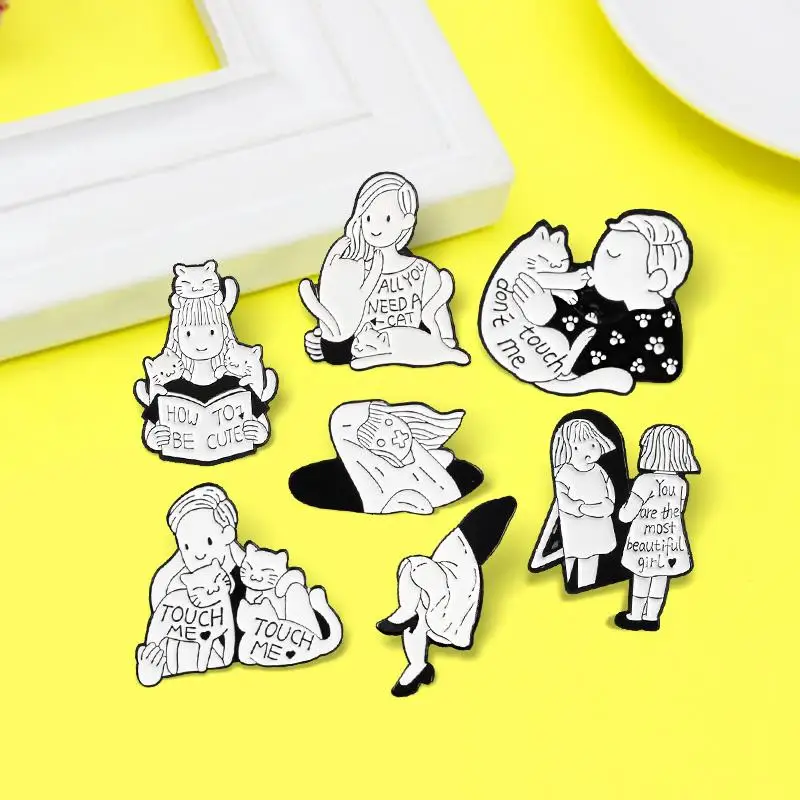 Broche chat mignon en émail noir blanc, touchez-moi, tout ce dont vous avez besoin, Badge de revers pour enfants, accessoires de bijoux